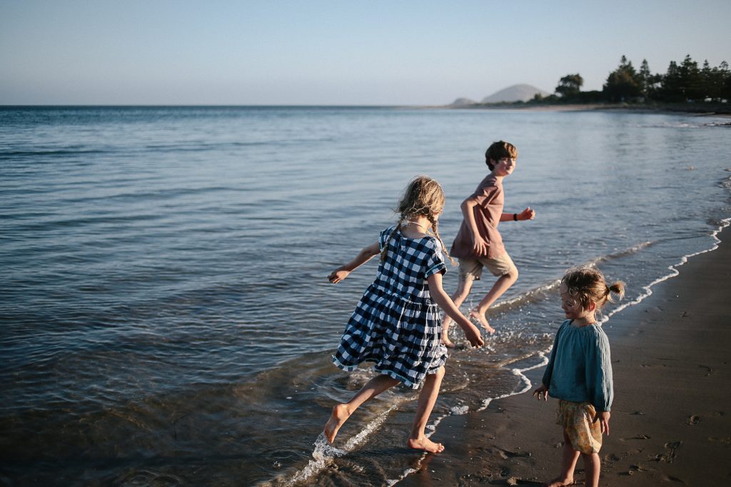 Practice Simplicity הורות בגישה מינימליסטית.  