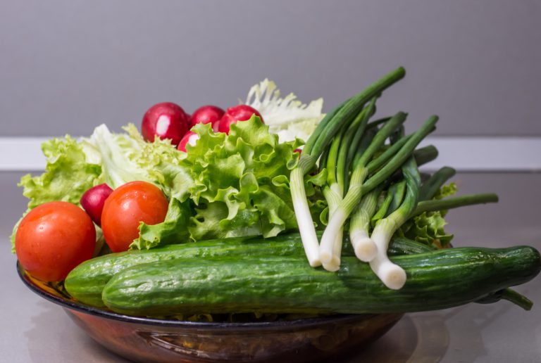 איך לשמור ירקות במקרר